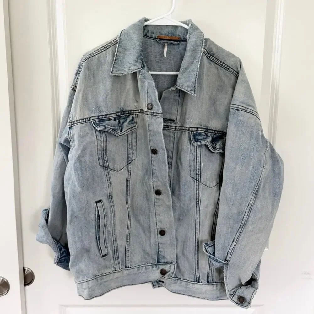 Free People Distressed Oversized Trucker Denim Jacket Medium Large - Picture 2 of 5
